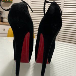 Christian Louboutin Suede Black Womens heels